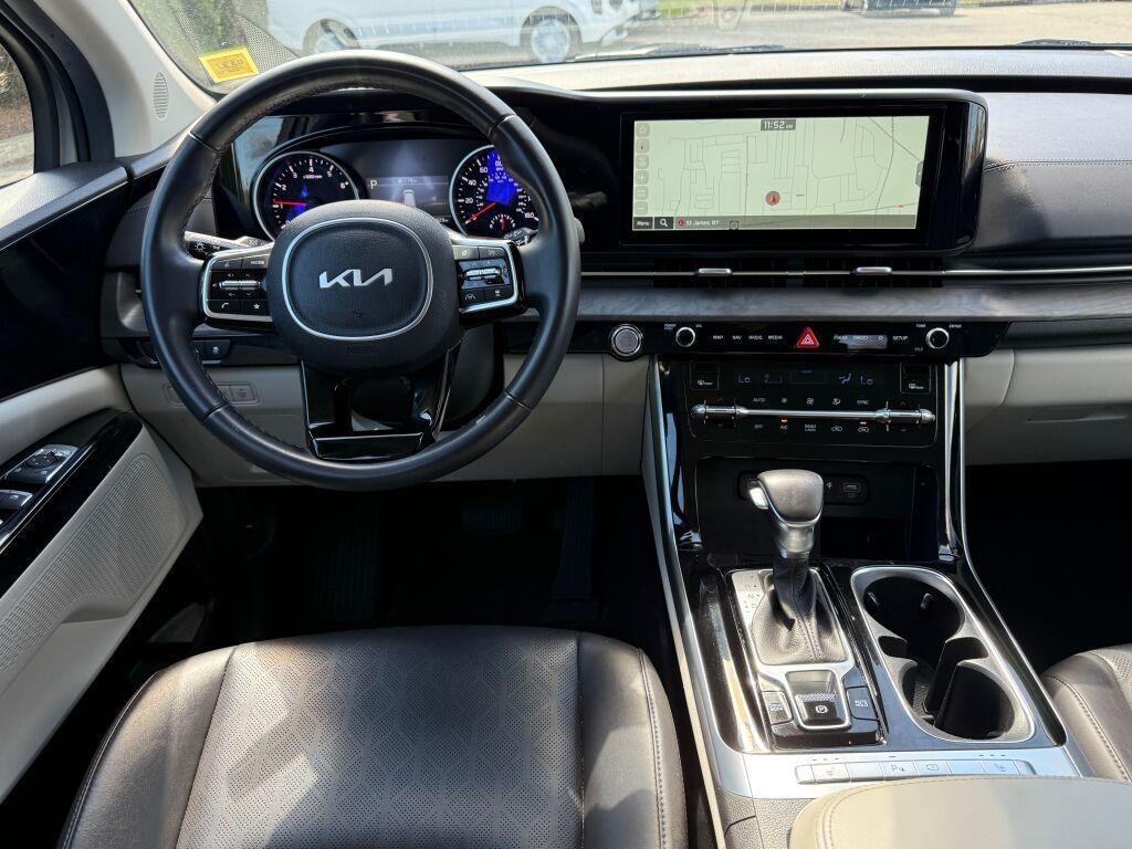used 2023 Kia Carnival car, priced at $35,996