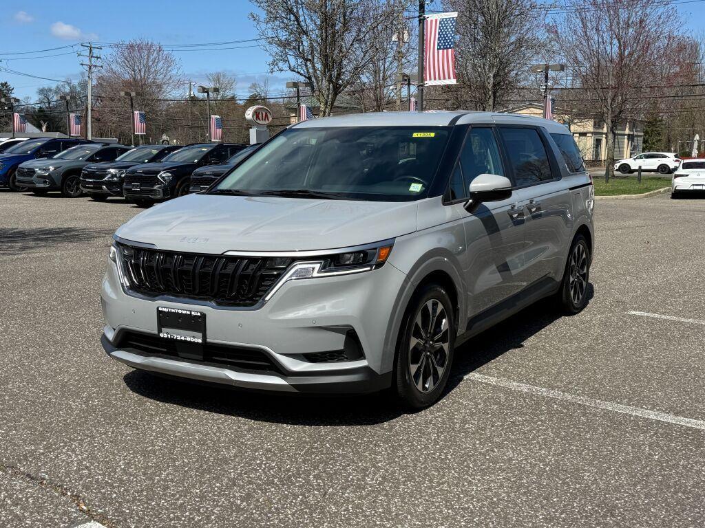 used 2023 Kia Carnival car, priced at $35,996