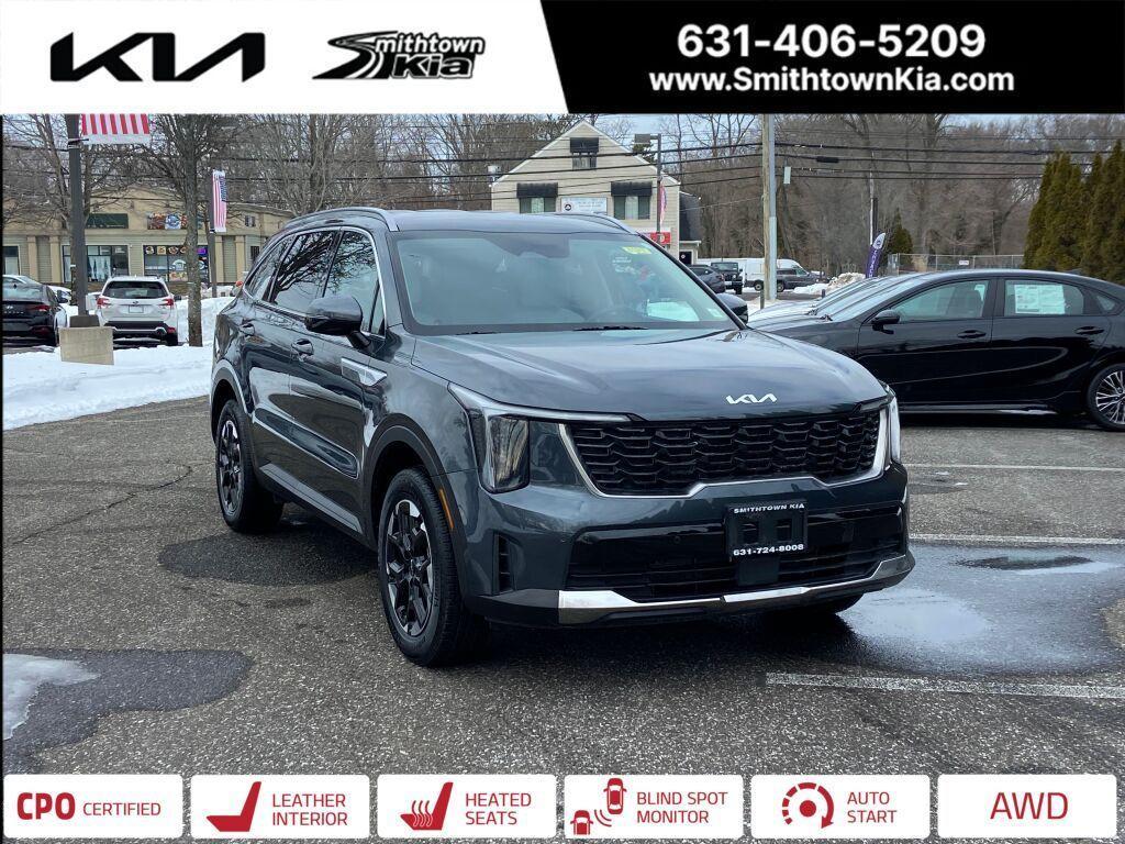 used 2025 Kia Sorento car, priced at $33,093