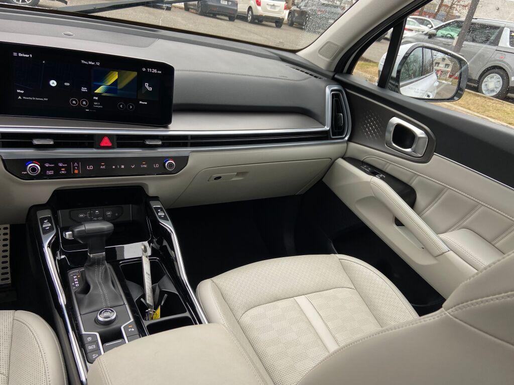 used 2025 Kia Sorento car, priced at $35,433