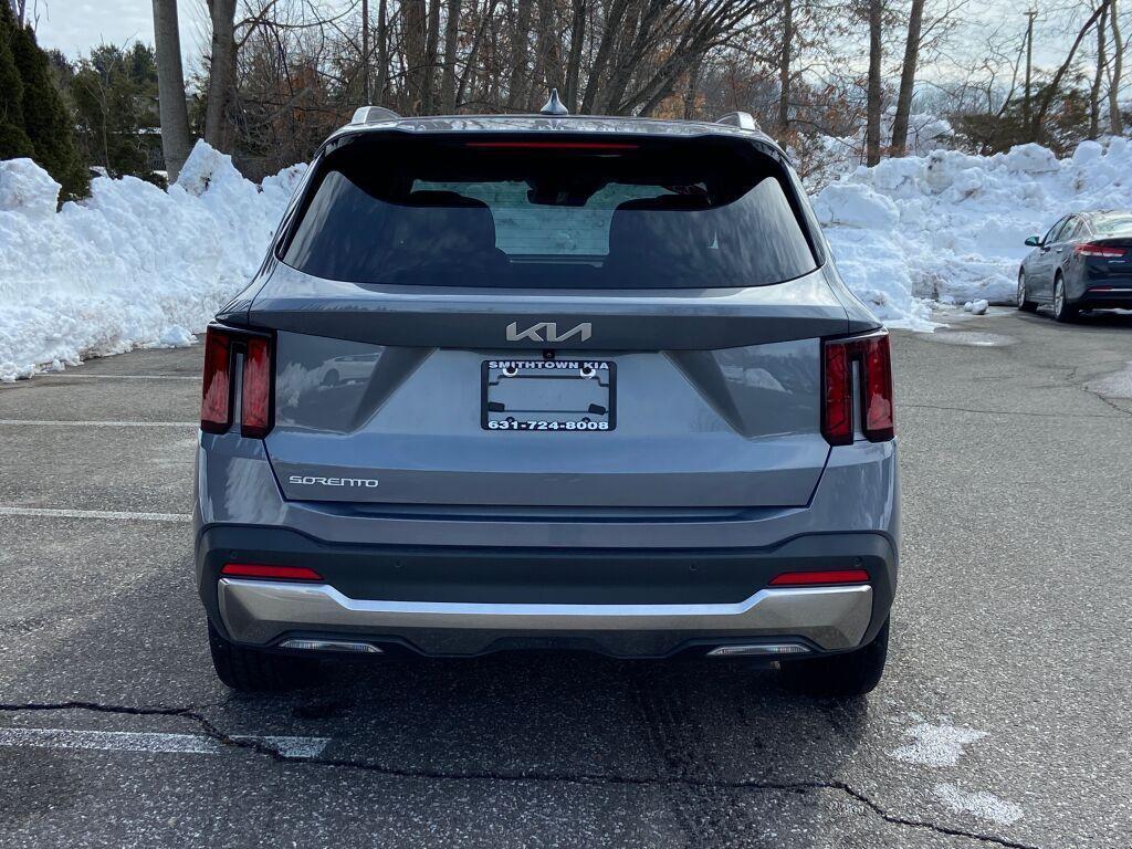 used 2025 Kia Sorento car, priced at $33,996