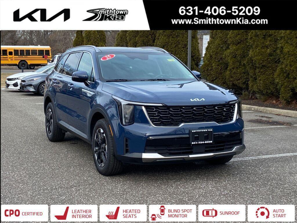 used 2025 Kia Sorento car, priced at $31,391
