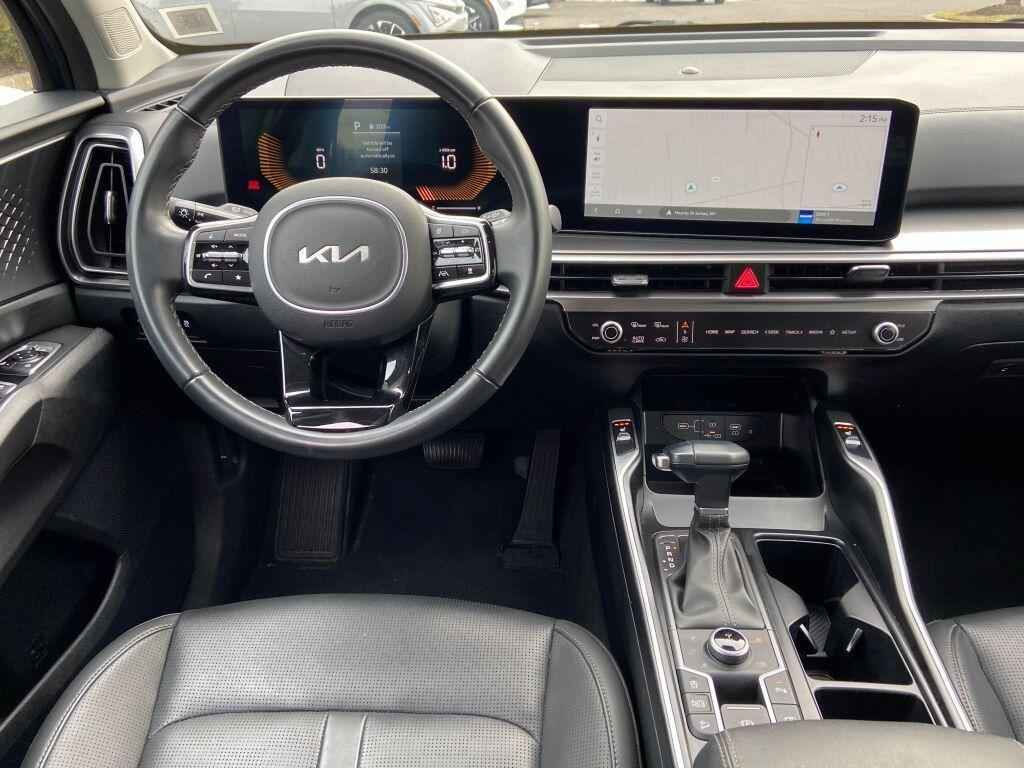 used 2025 Kia Sorento car, priced at $31,391
