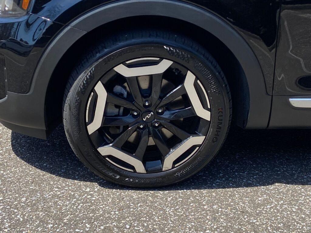 used 2023 Kia Telluride car, priced at $30,897