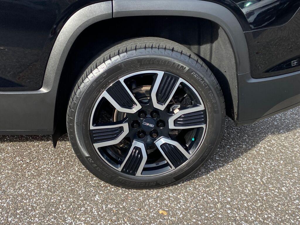 used 2021 GMC Acadia car, priced at $23,995