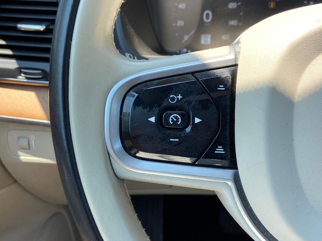 used 2022 Volvo XC90 car, priced at $33,786