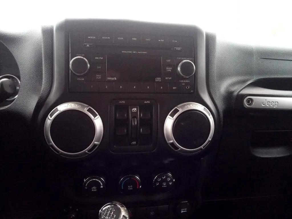 used 2013 Jeep Wrangler Unlimited car, priced at $16,500