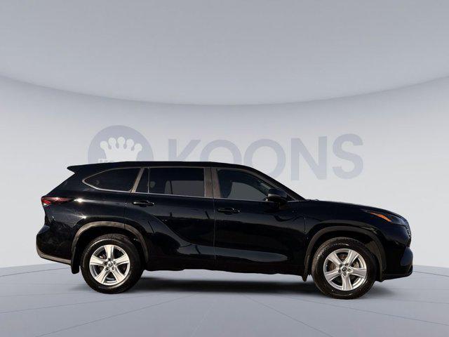 used 2024 Toyota Highlander car, priced at $30,995