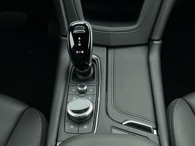 used 2022 Cadillac XT5 car, priced at $27,000