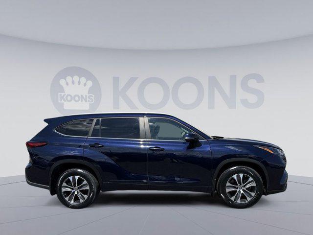 used 2023 Toyota Highlander car, priced at $34,995