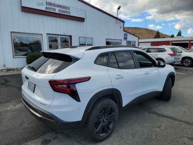 used 2024 Chevrolet Trax car, priced at $21,900