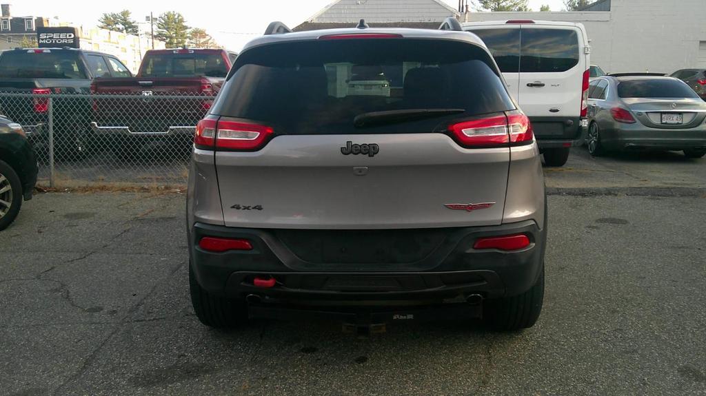 used 2015 Jeep Cherokee car, priced at $9,990