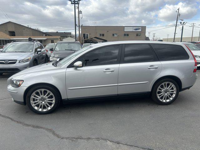 used 2006 Volvo V50 car, priced at $9,500