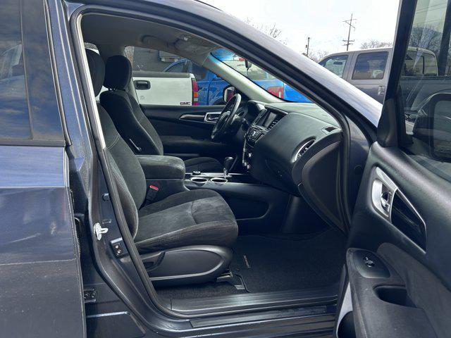used 2014 Nissan Pathfinder car, priced at $8,900