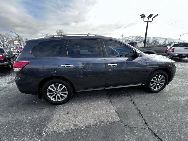 used 2014 Nissan Pathfinder car, priced at $8,900