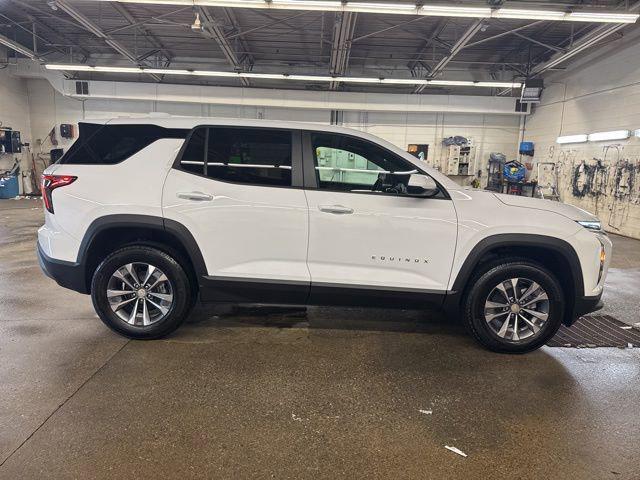 new 2026 Chevrolet Equinox car, priced at $31,870