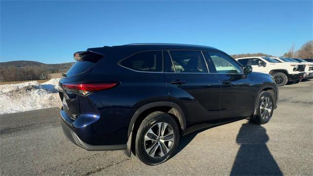 used 2021 Toyota Highlander car, priced at $27,892