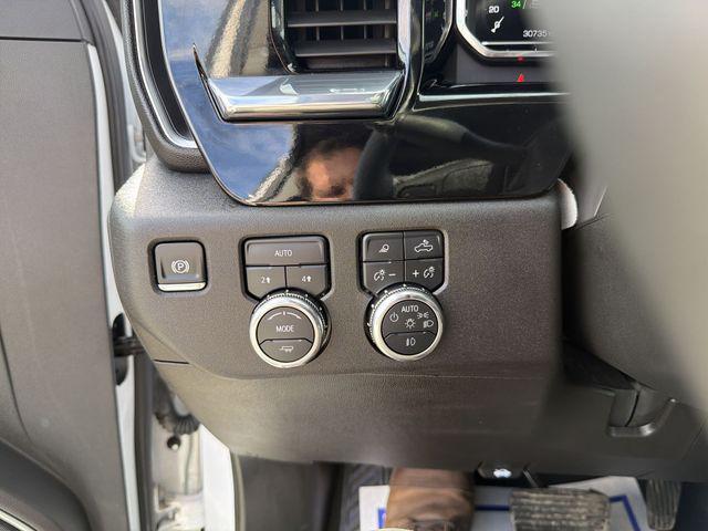 used 2025 GMC Sierra 1500 car, priced at $43,999