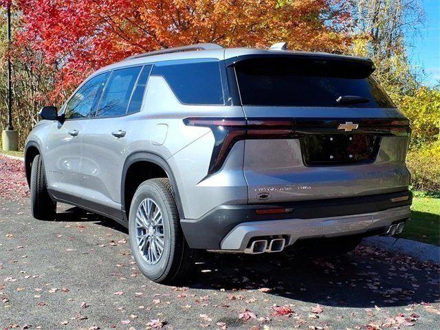 new 2026 Chevrolet Traverse car, priced at $43,920