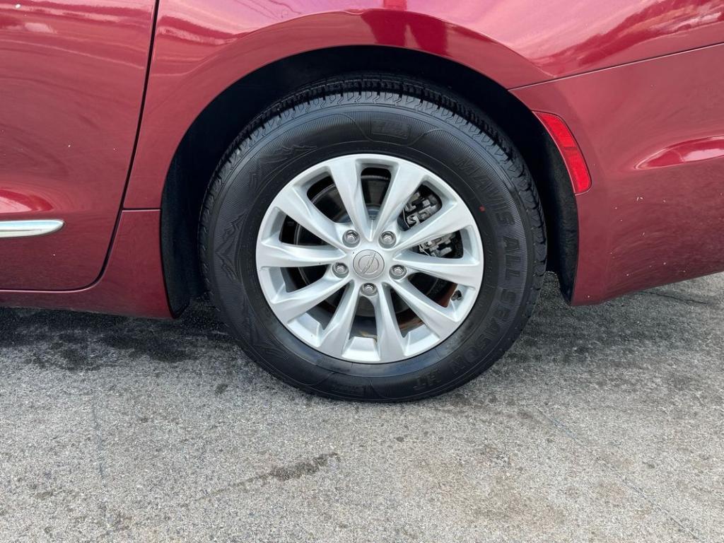 used 2018 Chrysler Pacifica car, priced at $10,999