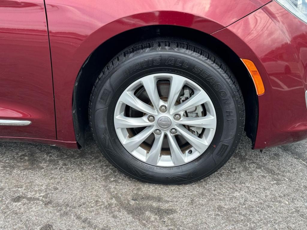 used 2018 Chrysler Pacifica car, priced at $10,999