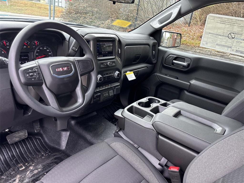 new 2025 GMC Sierra 1500 car, priced at $40,754