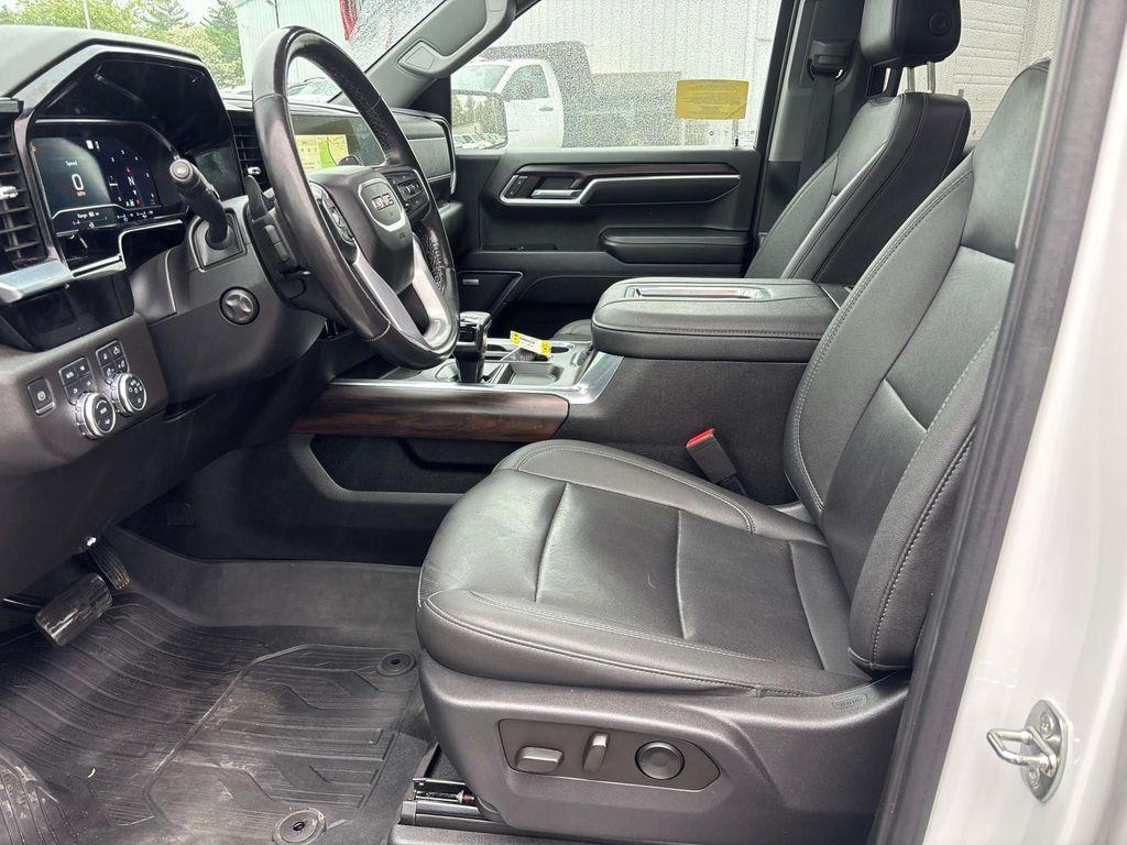 used 2022 GMC Sierra 1500 car, priced at $39,045