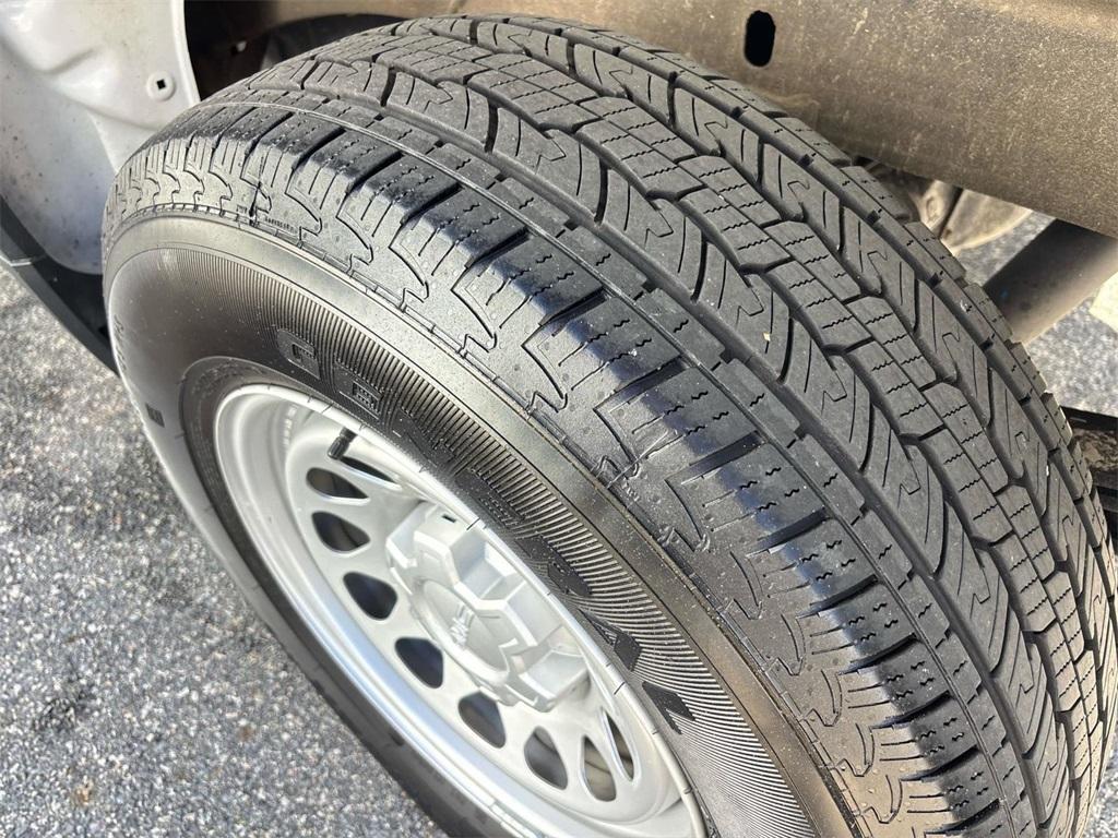 used 2024 GMC Sierra 1500 car, priced at $34,000