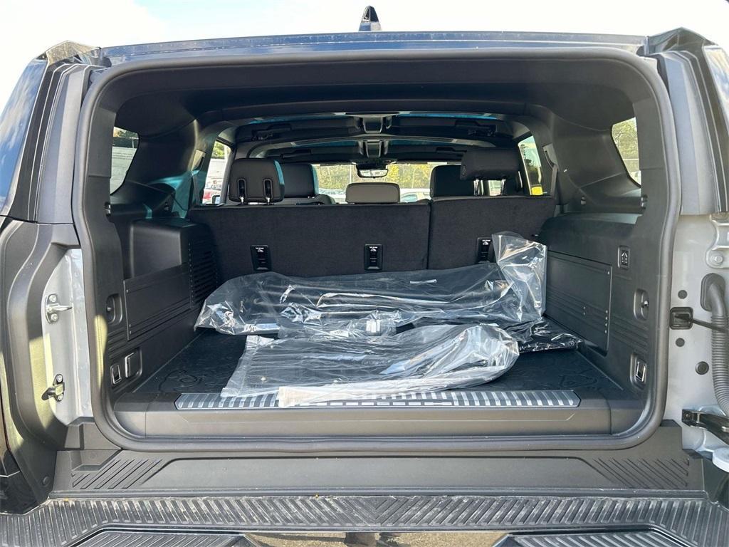 new 2024 GMC HUMMER EV SUV car, priced at $96,310