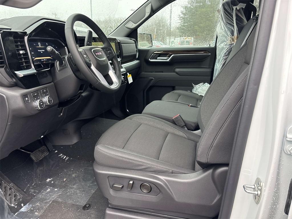 new 2026 GMC Sierra 1500 car, priced at $53,940
