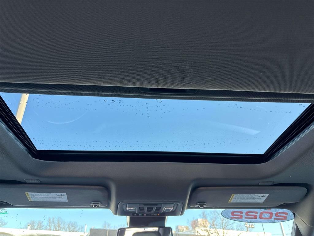 used 2022 GMC Sierra 1500 car, priced at $43,000