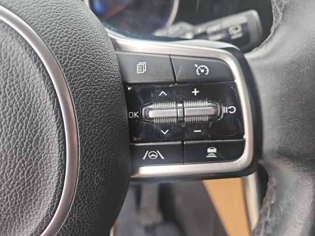 used 2022 Kia Carnival car, priced at $22,995