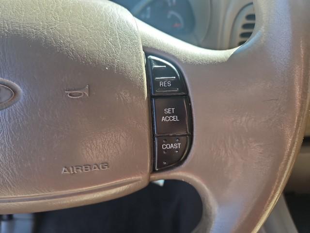 used 2001 Ford Expedition car, priced at $1,377