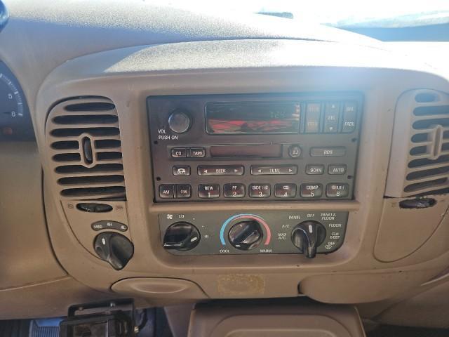 used 2001 Ford Expedition car, priced at $1,377