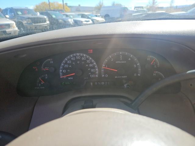 used 2001 Ford Expedition car, priced at $1,377