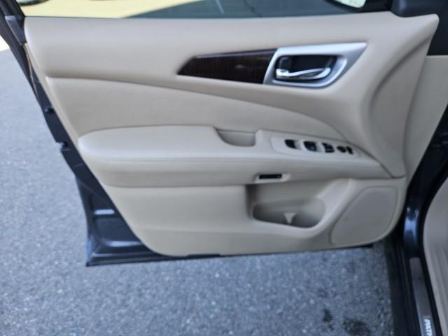 used 2013 Nissan Pathfinder car, priced at $9,995