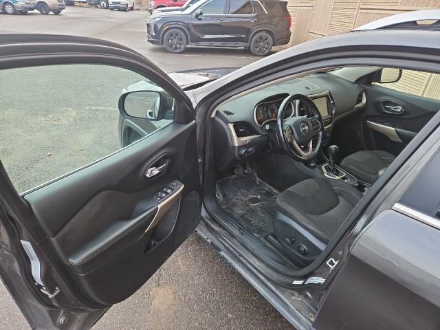 used 2017 Jeep Cherokee car, priced at $4,377