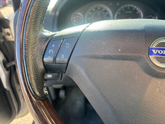 used 2005 Volvo XC90 car, priced at $3,977