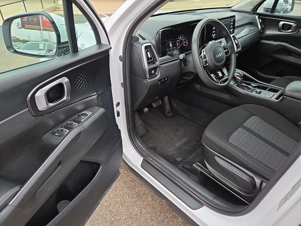 used 2023 Kia Sorento car, priced at $22,145