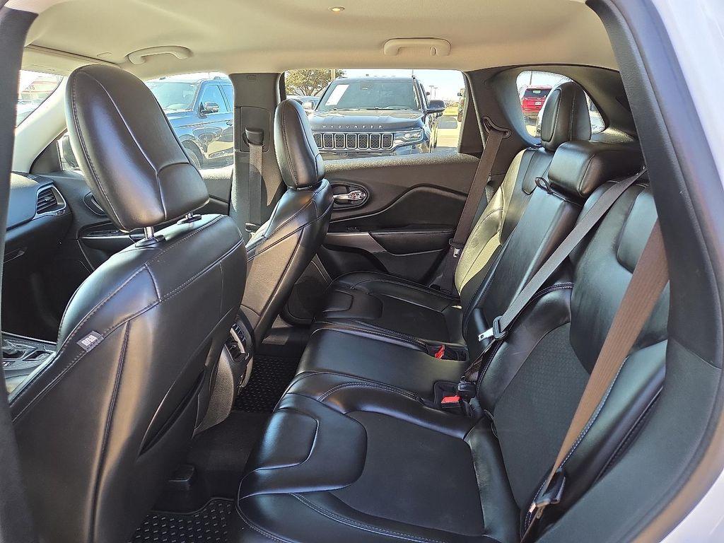 used 2020 Jeep Cherokee car, priced at $17,995