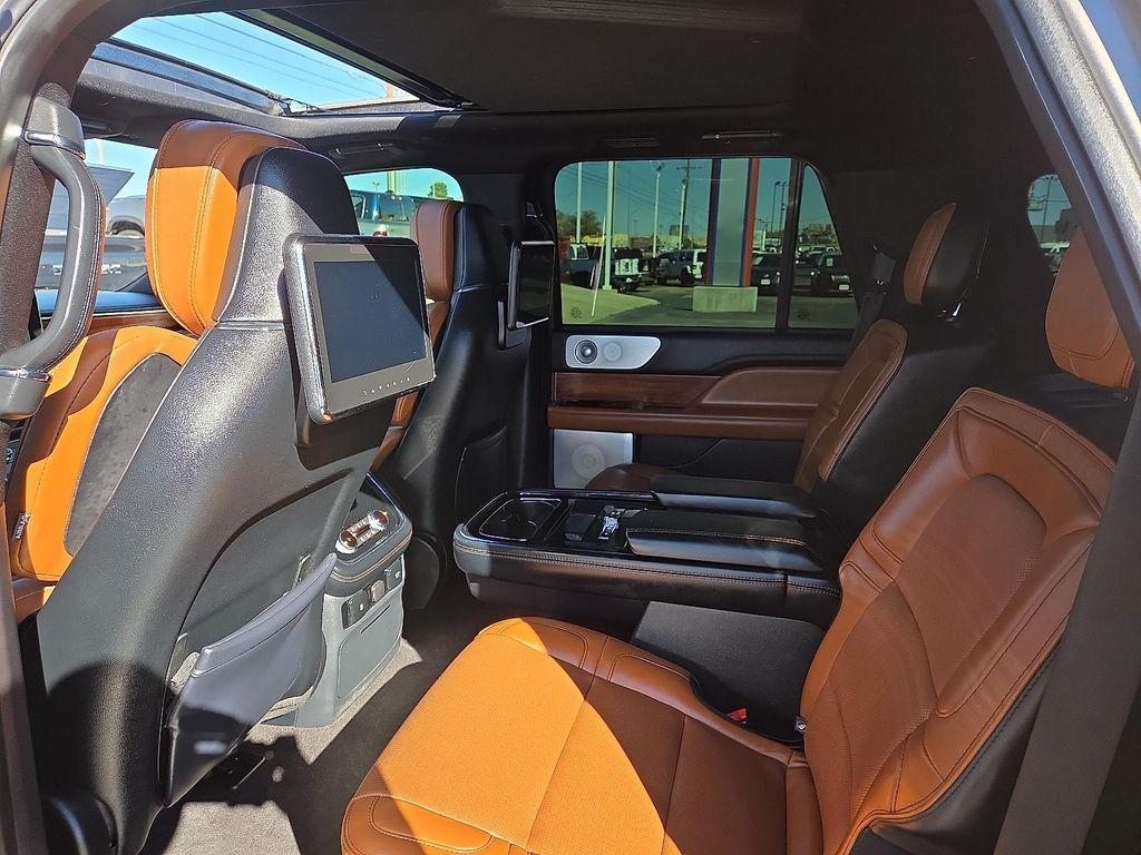 used 2019 Lincoln Navigator L car, priced at $29,990