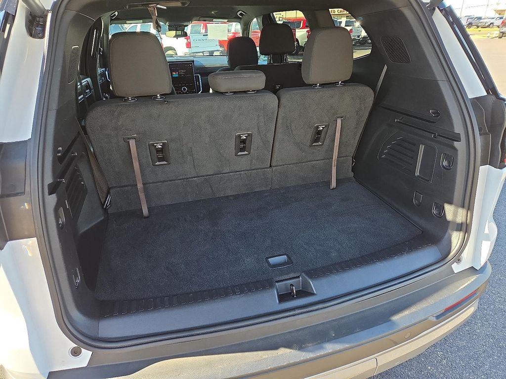 used 2025 GMC Acadia car, priced at $37,990