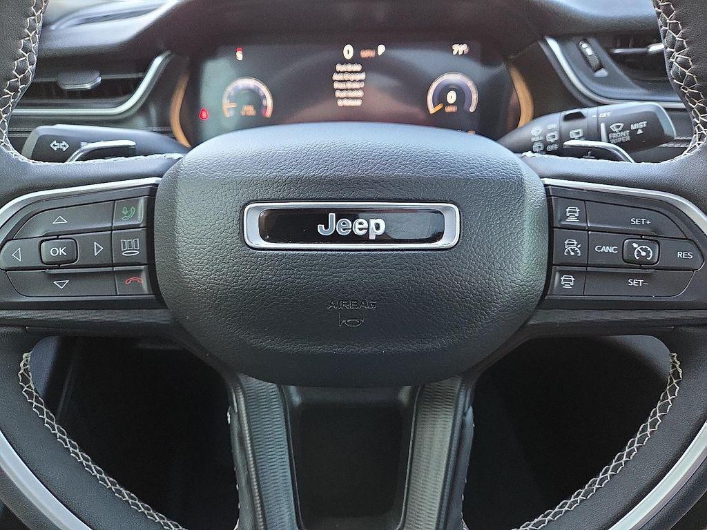 used 2024 Jeep Grand Cherokee car, priced at $34,590