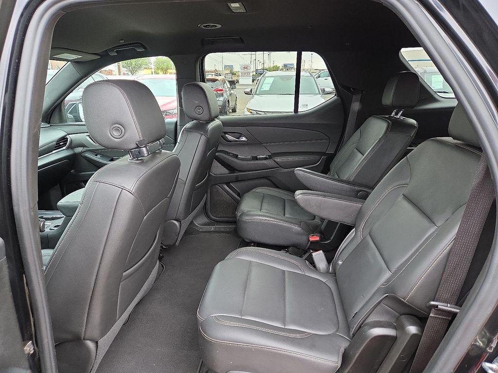 used 2023 Chevrolet Traverse car, priced at $28,995