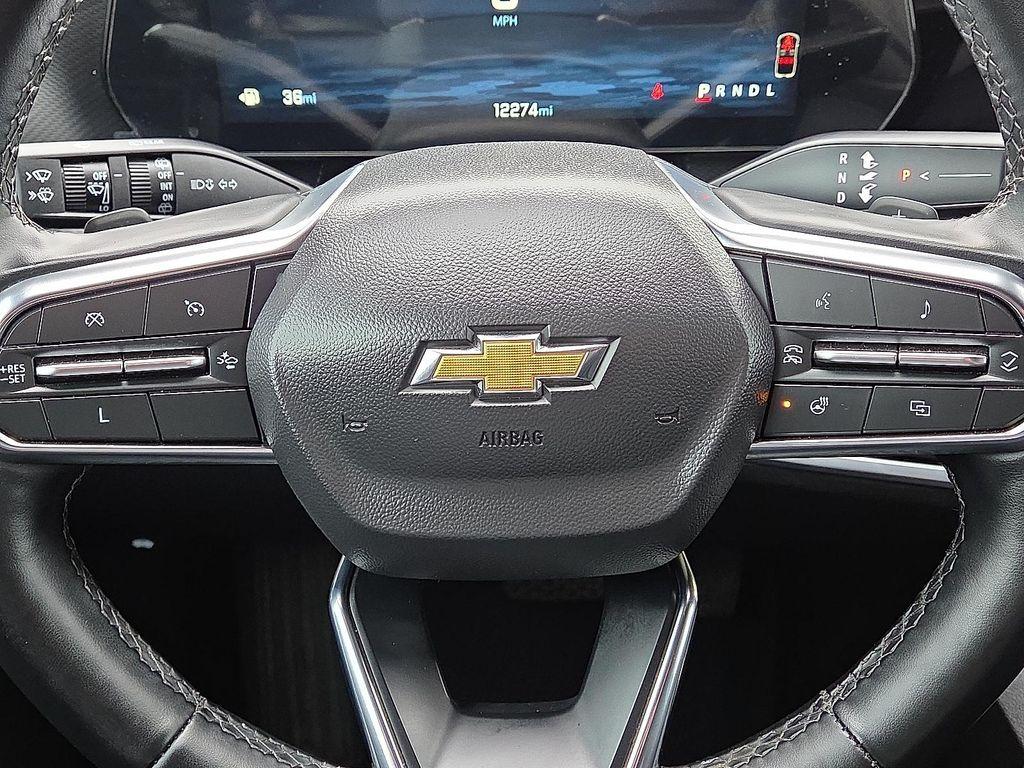 used 2025 Chevrolet Equinox car, priced at $29,490