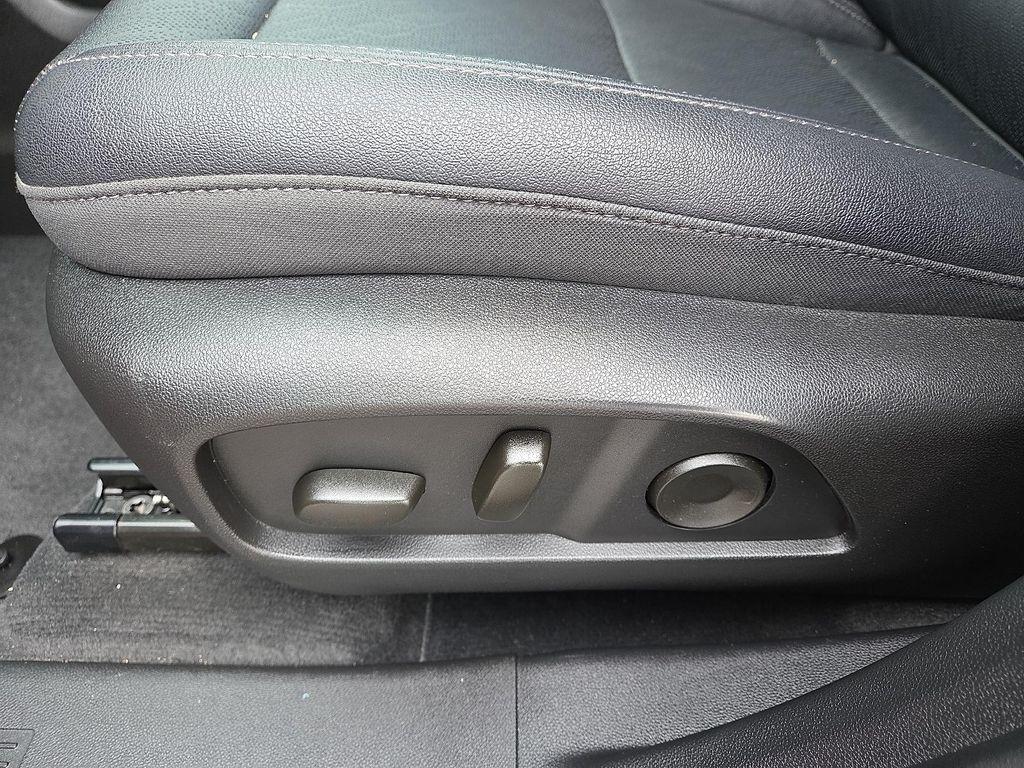 used 2025 Chevrolet Equinox car, priced at $29,490