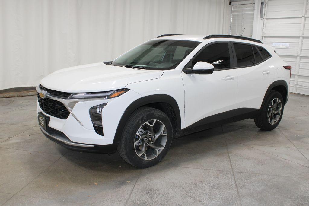 used 2024 Chevrolet Trax car, priced at $20,558