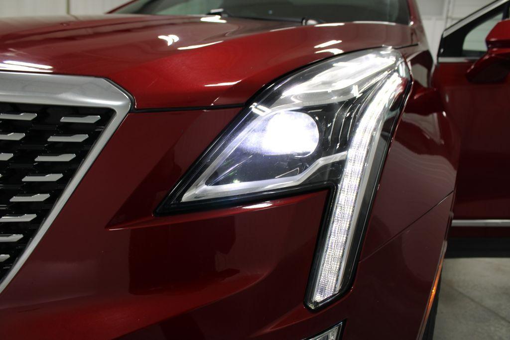 used 2023 Cadillac XT5 car, priced at $27,898