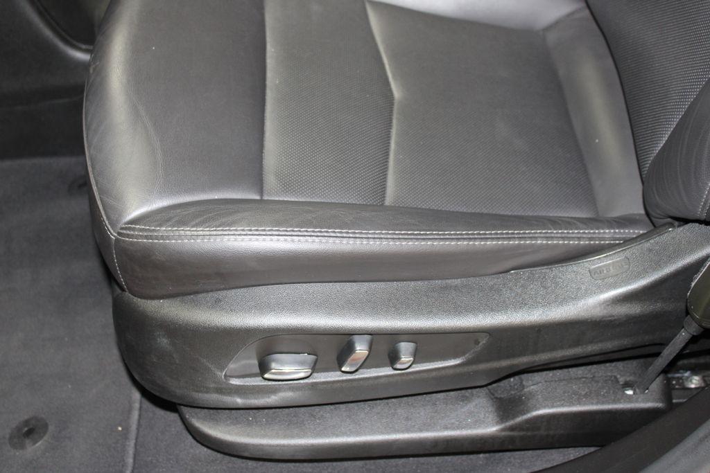 used 2023 Cadillac XT5 car, priced at $27,898