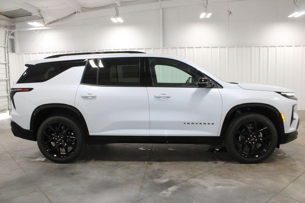 new 2026 Chevrolet Traverse car, priced at $56,571